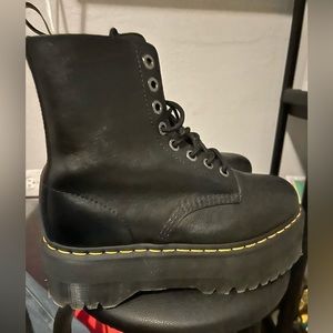 doc marteens platform boots